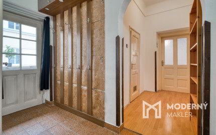 Na prenájom priestranný 4-izbový byt pri OC Nivy