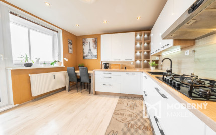 REZERVOVANÉ: Na predaj 3-izbový zrekonštruovaný byt v Poprade