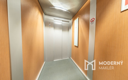 REZERVOVANÉ: Na predaj 3-izbový zrekonštruovaný byt v Poprade