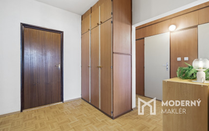 Na predaj 3-izbový byt s výhľadom na hrad v Bratislave