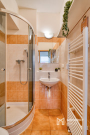 Na prenájom garsónka s parkovacím miestom v Malackách