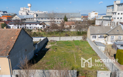 Na predaj rovinatý pozemok na výstavbu polyfunkčnej budoby v Piešťanoch