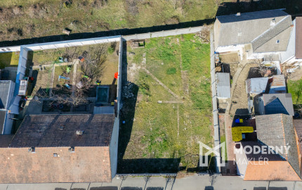 Na predaj rovinatý pozemok na výstavbu polyfunkčnej budoby v Piešťanoch