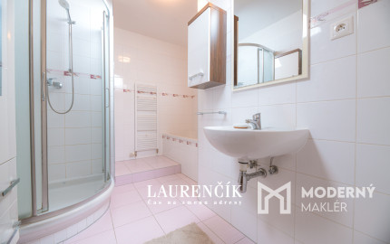 NA PREDAJ | 3-izbový byt s nadštandardnou výmerou v Trenčíne na ul. Liptovská