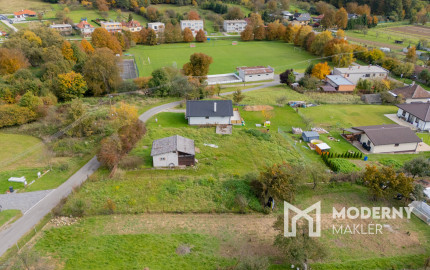 Na predaj dva stavebné pozemky v obci Brezolupy