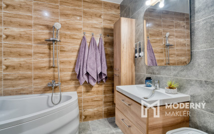 REZERVOVANÉ: Na predaj 3,5 - izbový byt v meste Sereď