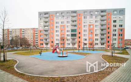 REZERVOVANÉ: Na predaj 3,5 - izbový byt v meste Sereď