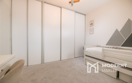 Na predaj krásne zrekonštruovaný 4-izbový byt v Trenčíne