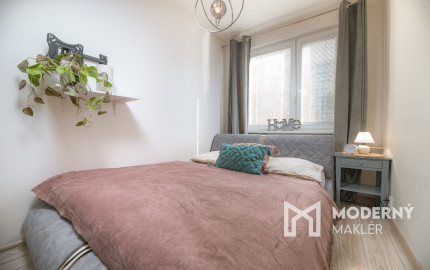 Na predaj krásne zrekonštruovaný 4-izbový byt v Trenčíne