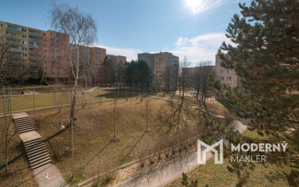 REZERVOVANÉ: Na predaj krásne zrekonštruovaný 4-izbový byt v Trenčíne