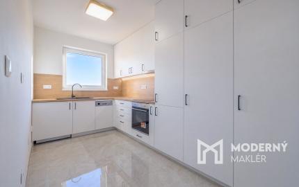 Na predaj zrekonštruovaný 3-izbový byt v obci Malcov