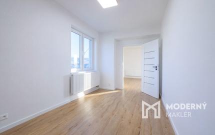 Na predaj zrekonštruovaný 3-izbový byt v obci Malcov