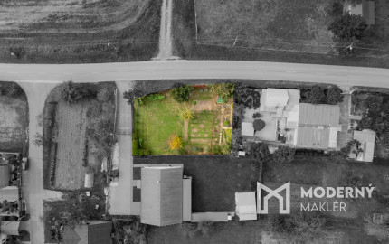 Na predaj stavebný pozemok - Pravotice 760m2