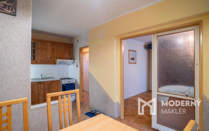 Na predaj priestranný 3-izbový byt s loggiou v centre Stupavy