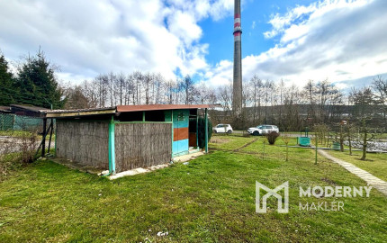 Exkluzívne na predaj  záhrada s chatkou v Bánovciach n/B