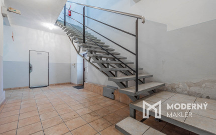 Na predaj výrobná hala s administratívnou časťou pri Lučenci