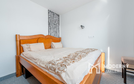 Na predaj rodinný dom s bazénom v obci Macov