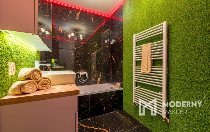 Na predaj rodinný dom s bazénom v obci Macov