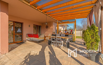 Na predaj rodinný dom s bazénom v obci Macov