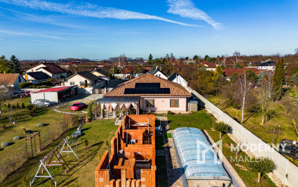 Na predaj rodinný dom s bazénom v obci Macov