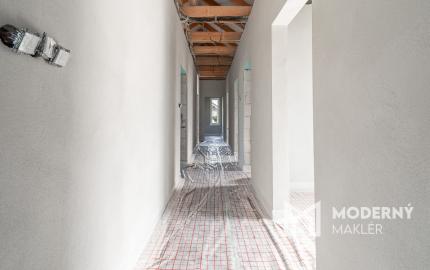 Na predaj moderný 4-izbový rodinný dom v Šoporni