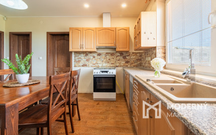 Na predaj zrekonštruovaný rodinný dom v Pate