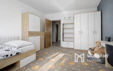 Na predaj veľkometrážny 3-izbový byt v Martine - Priekopa