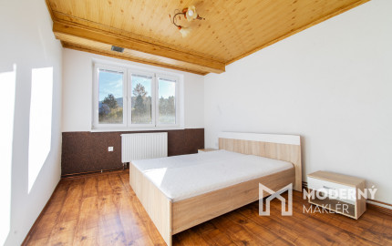 Na predaj veľkometrážny 3-izbový byt v Zákamennom