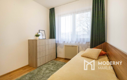 Na prenájom rodinný dom s garážou a terasou v centre Šamorína