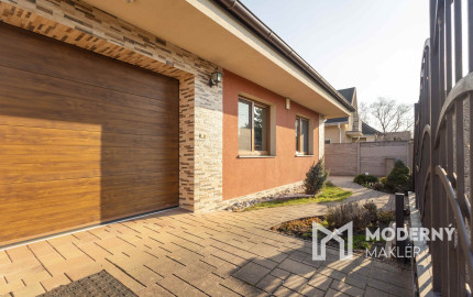 Na prenájom rodinný dom s garážou a terasou v centre Šamorína