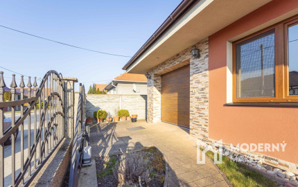 Na prenájom rodinný dom s garážou a terasou v centre Šamorína