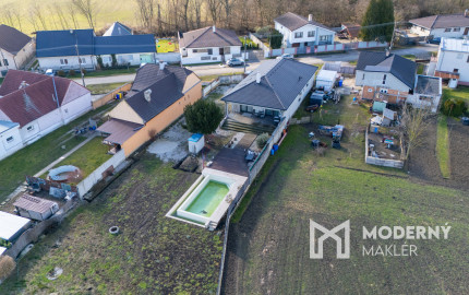Na predaj moderný 4-izbový rodinný dom s bazénom v Bučanoch