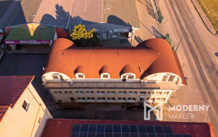 Na predaj polyfunkčný objem s luxusným rezidenčným podkrovím v Bratislave