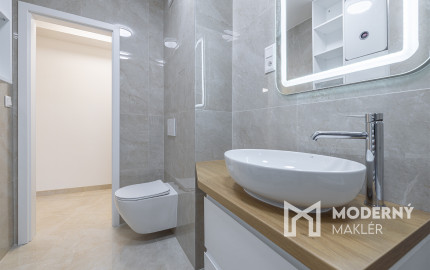 Na predaj zrekonštruovaný 3-izbový byt v obci Malcov