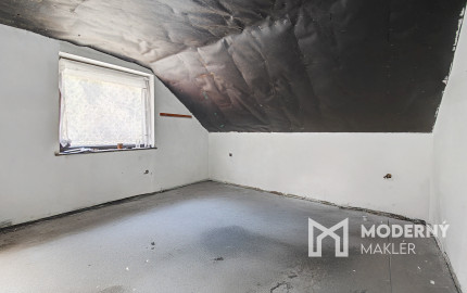 Na predaj rodinný dom s bazénom v obci Makov-Potok