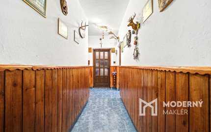 Na predaj rodinný dom s bazénom v obci Makov-Potok