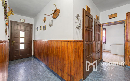 Na predaj rodinný dom s bazénom v obci Makov-Potok