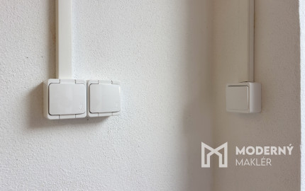 Na predaj kompletne zrekonštruovaná garáž v Stupave