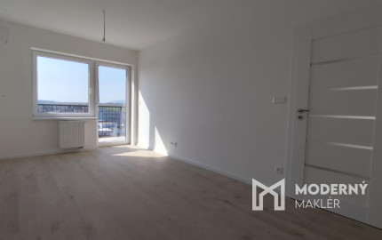 Na predaj 3-izbový byt s terasou v Bánovciach nad Bebravou