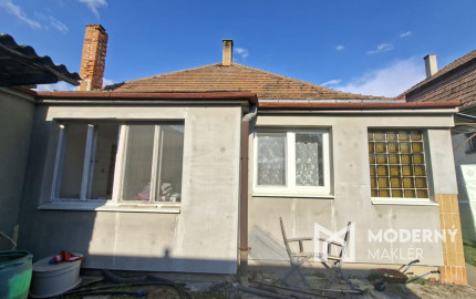 Na predaj rodinný dom vhodný na rekonštrukciu v obci Dežerice