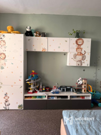 Na prenájom 3 izbový s 2 balkónmi na sídlisku JUH v Malackách