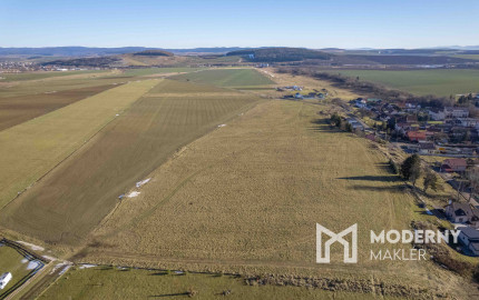 Na predaj pozemok s výhľadom na Tatry v obci Mlynica