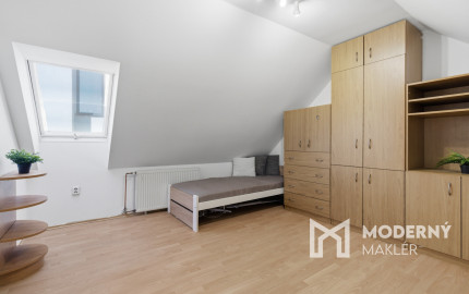 Na predaj 4-izbový mezonetový byt s 2 balkónmi v centre mesta Malacky