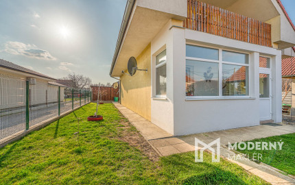 Na predaj zariadený dvojpodlažný rodinný dom kúsok od Serede