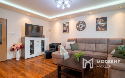 Na predaj zariadený dvojpodlažný rodinný dom kúsok od Serede