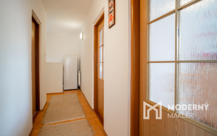 Na predaj zariadený dvojpodlažný rodinný dom kúsok od Serede