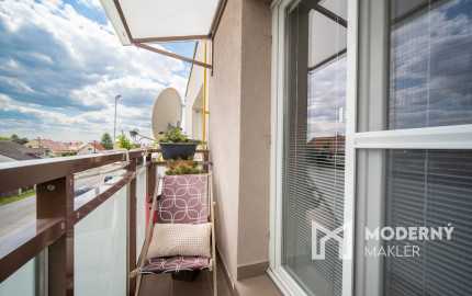 Na prenájom 2-izbový byt s balkónom vo Veľkých Levároch