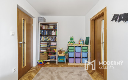 Na predaj 4-izbový byt v centre Stupavy