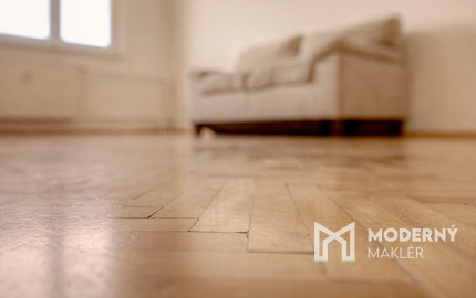 Na predaj 3-izbový byt s veľkou loggiou v Martin-Sever