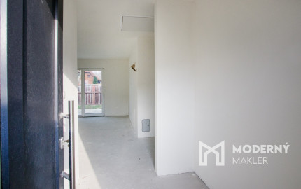 Na predaj rekreačnú chatu s pozemkom v obci Blahová-Madarász